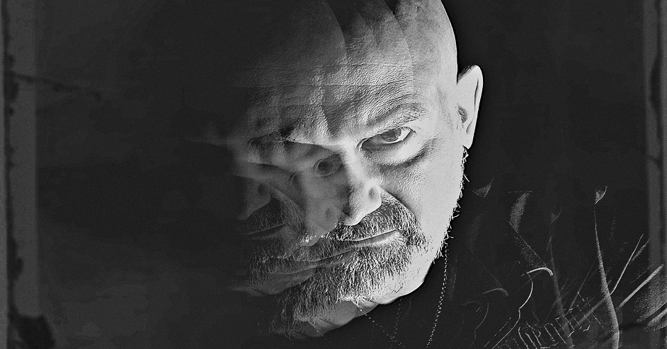 „Mrtvé sny pod křídly Smrtihlava“